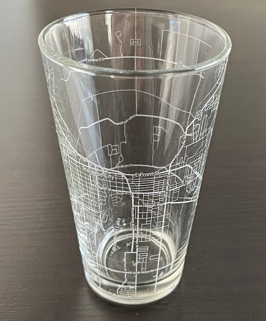 16 oz Pint Beer Glass Urban City Map Traverse City, MI